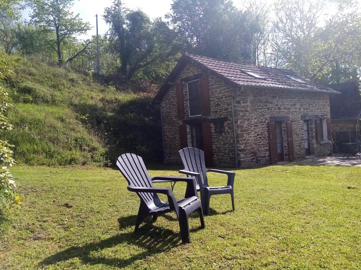 Le Grand Guillaume Acomodação com café da manhã Saint-Sornin-Lavolps Exterior foto